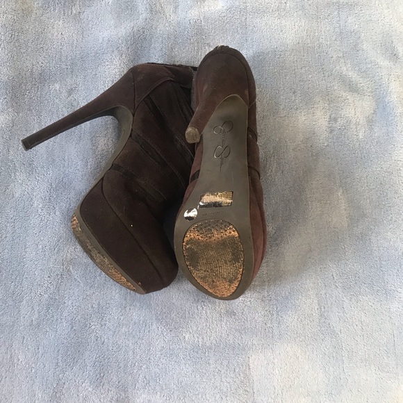 Heels - Picture 5 of 6